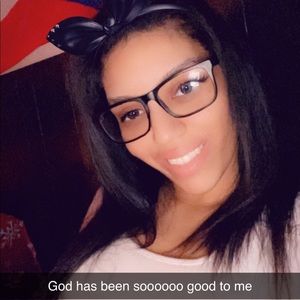 Meet your Posher, Vivian